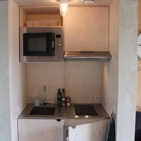 Roots Tiny House * Tilburg