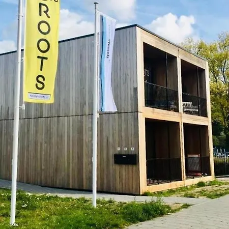 Roots Tiny House Tilburg