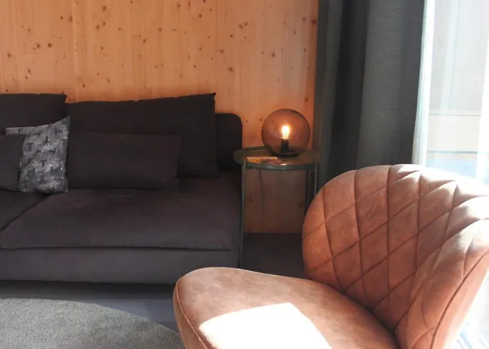 Apartment Roots Tiny House *